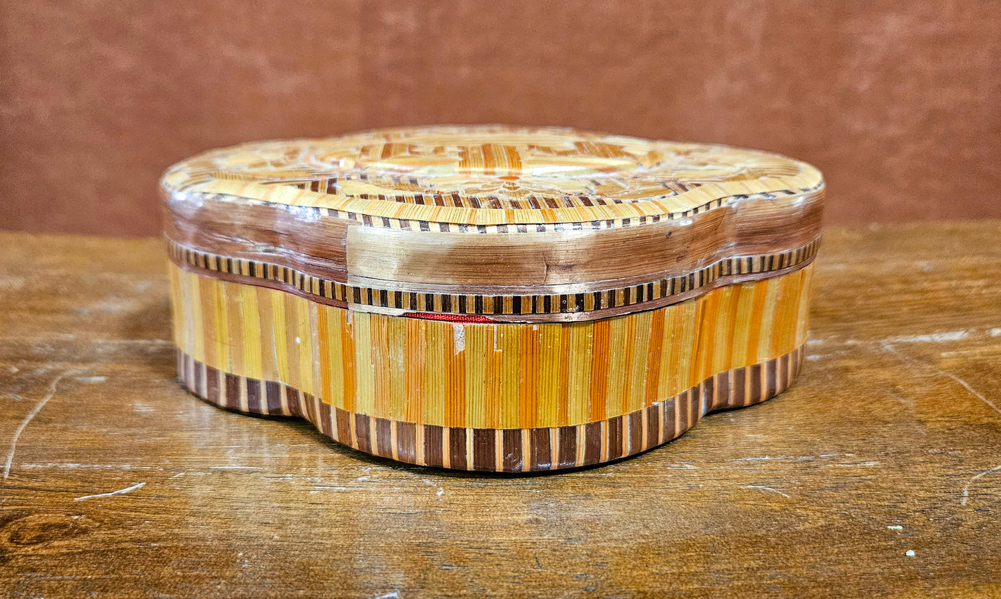Vintage Bamboo Chinese Grasses Intricate Lidded Trinket Box