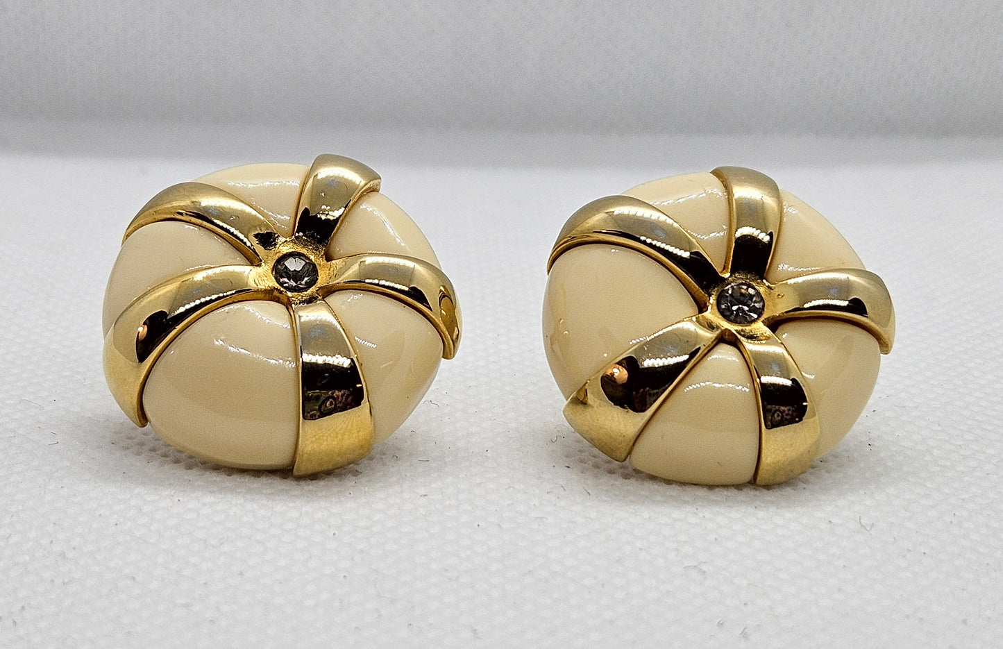 Vintage KJL Kenneth Jay Lane Lucite & Gold tone Button Clip On Earrings