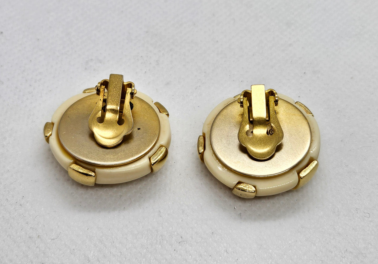 Vintage KJL Kenneth Jay Lane Lucite & Gold tone Button Clip On Earrings