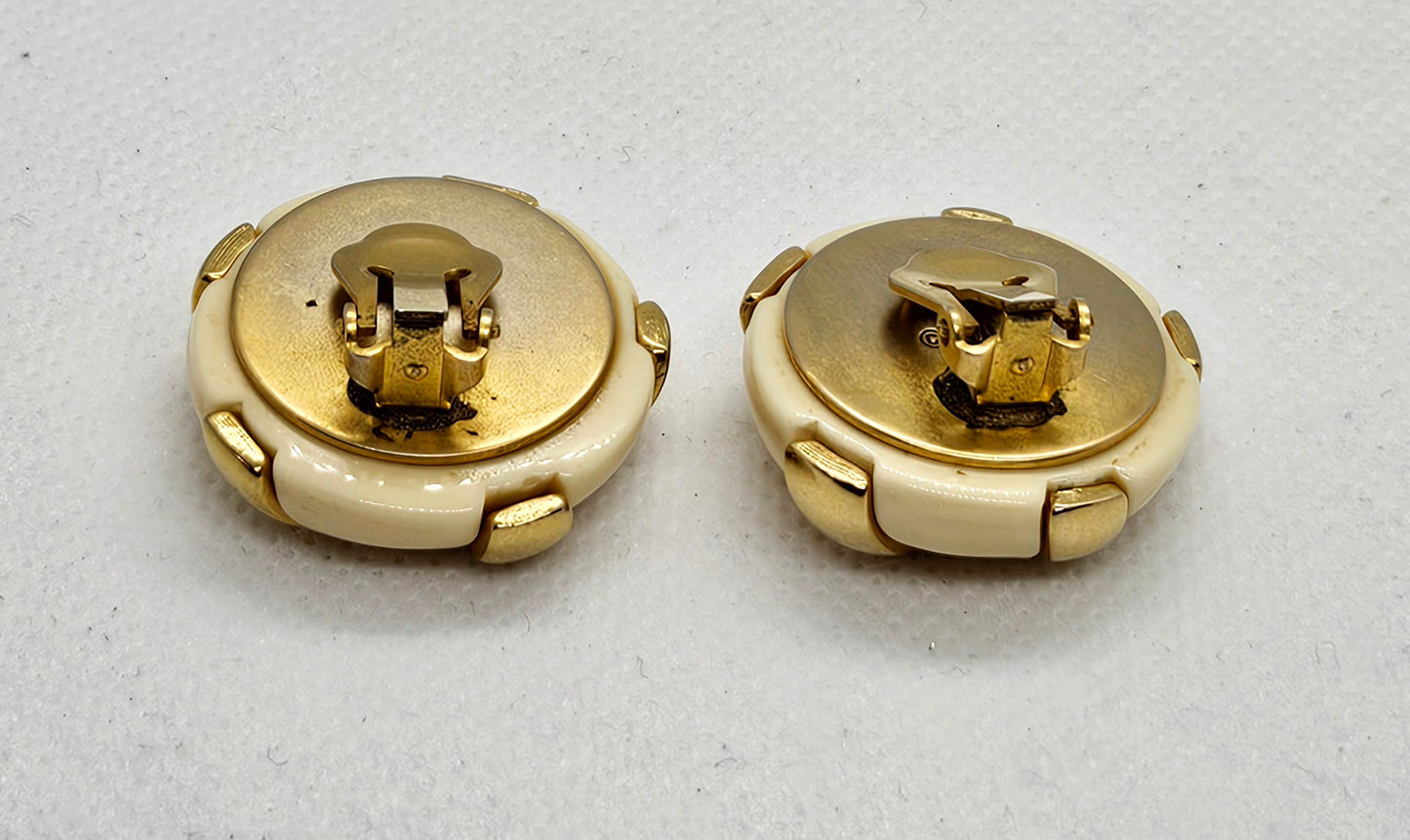 Vintage KJL Kenneth Jay Lane Lucite & Gold tone Button Clip On Earrings
