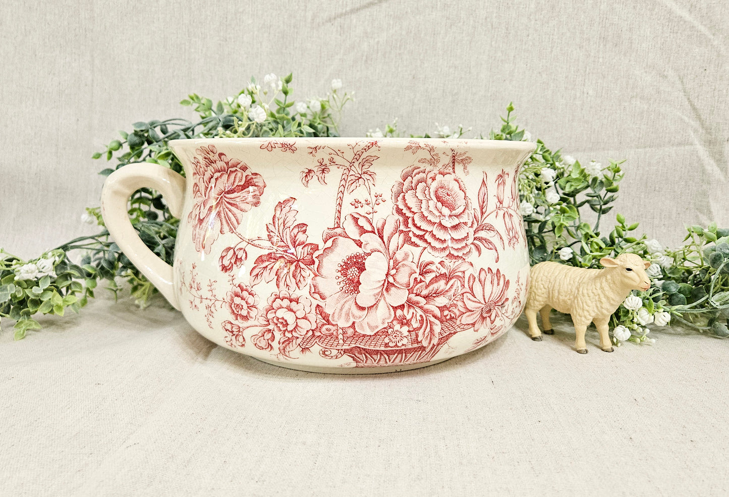 Charlotte Chamber Pot Red Royal Crownford Ironstone