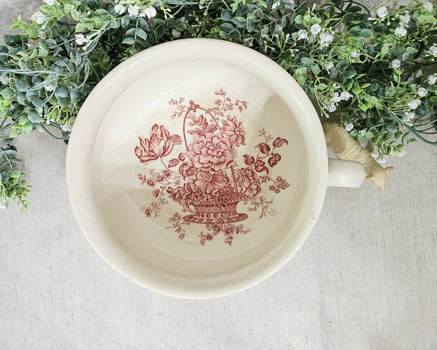 Charlotte Chamber Pot Red Royal Crownford Ironstone