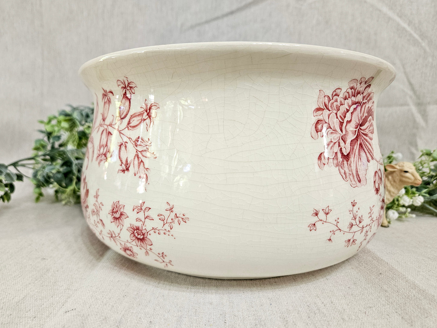 Charlotte Chamber Pot Red Royal Crownford Ironstone