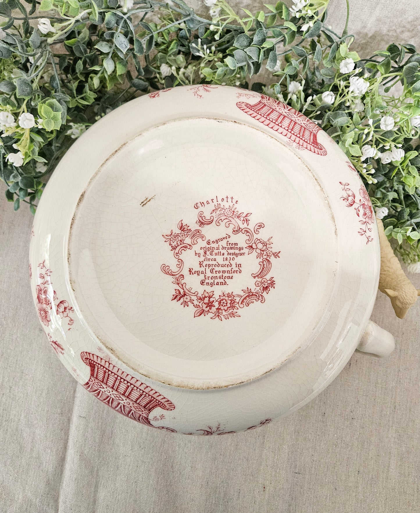 Charlotte Chamber Pot Red Royal Crownford Ironstone