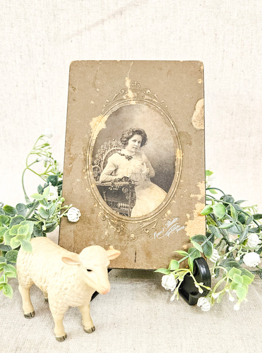 1900's Studio Cabinet Photo of a Woman