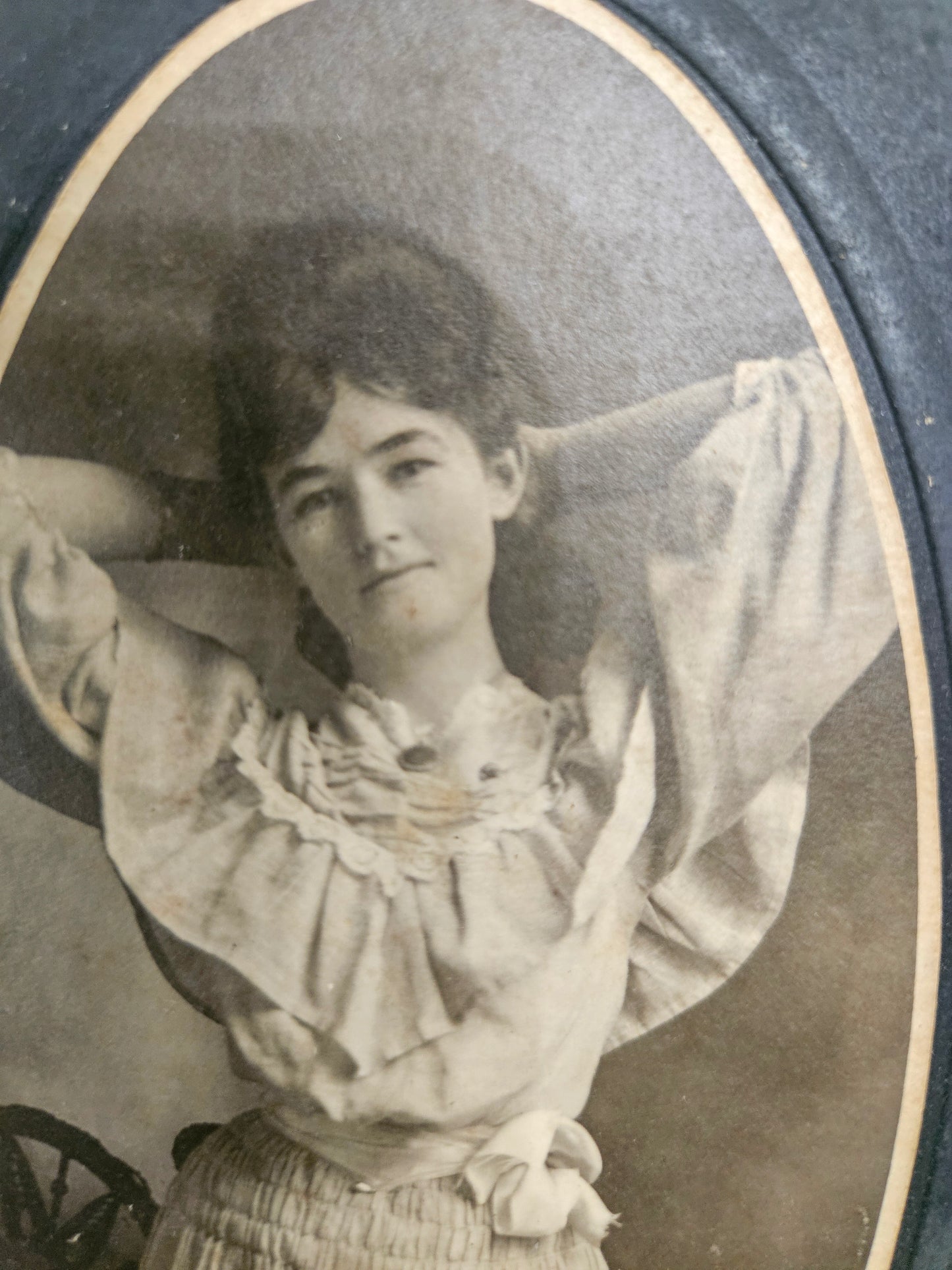 1904 Studio Cabinet Photo of Young Girl