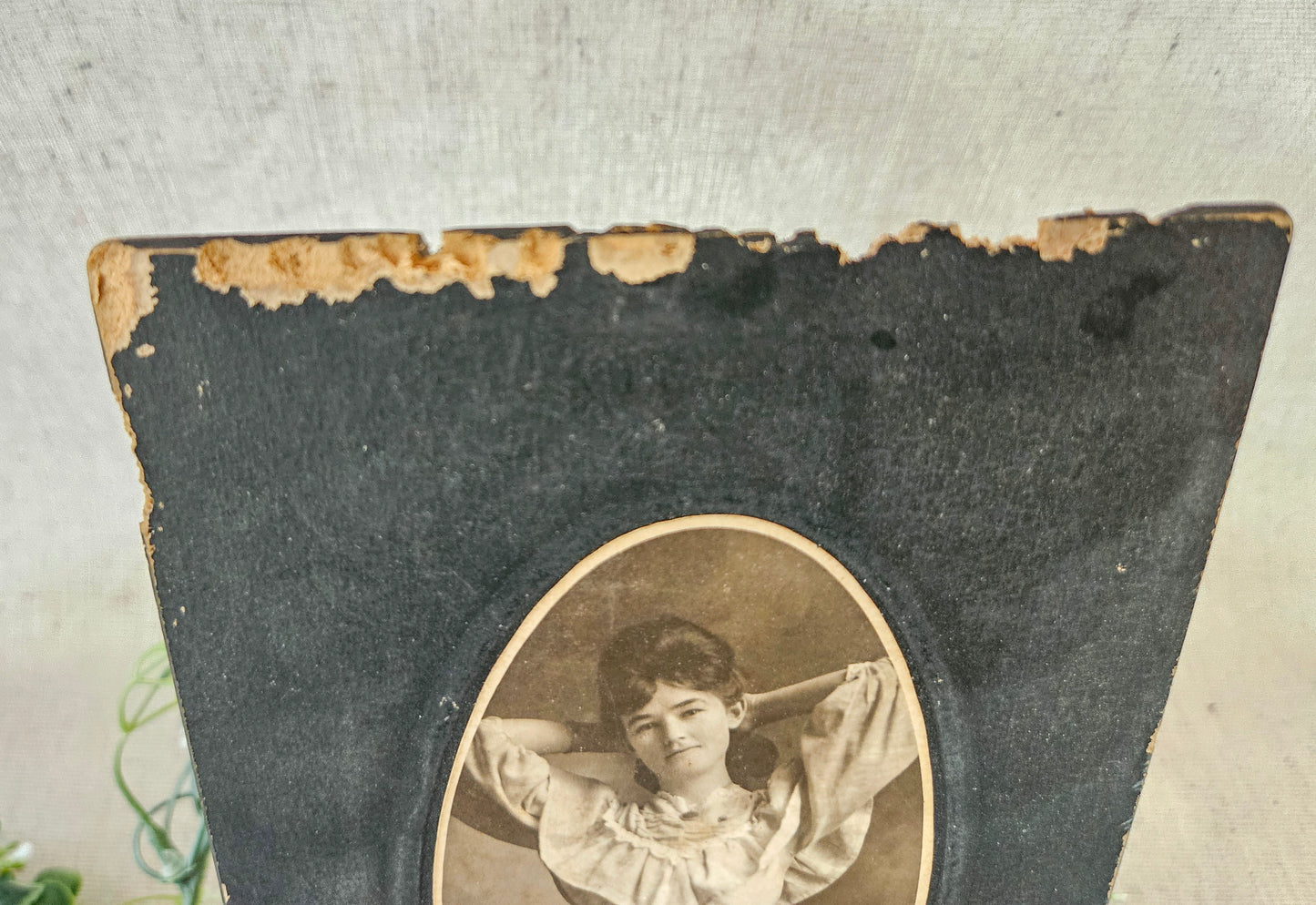 1904 Studio Cabinet Photo of Young Girl