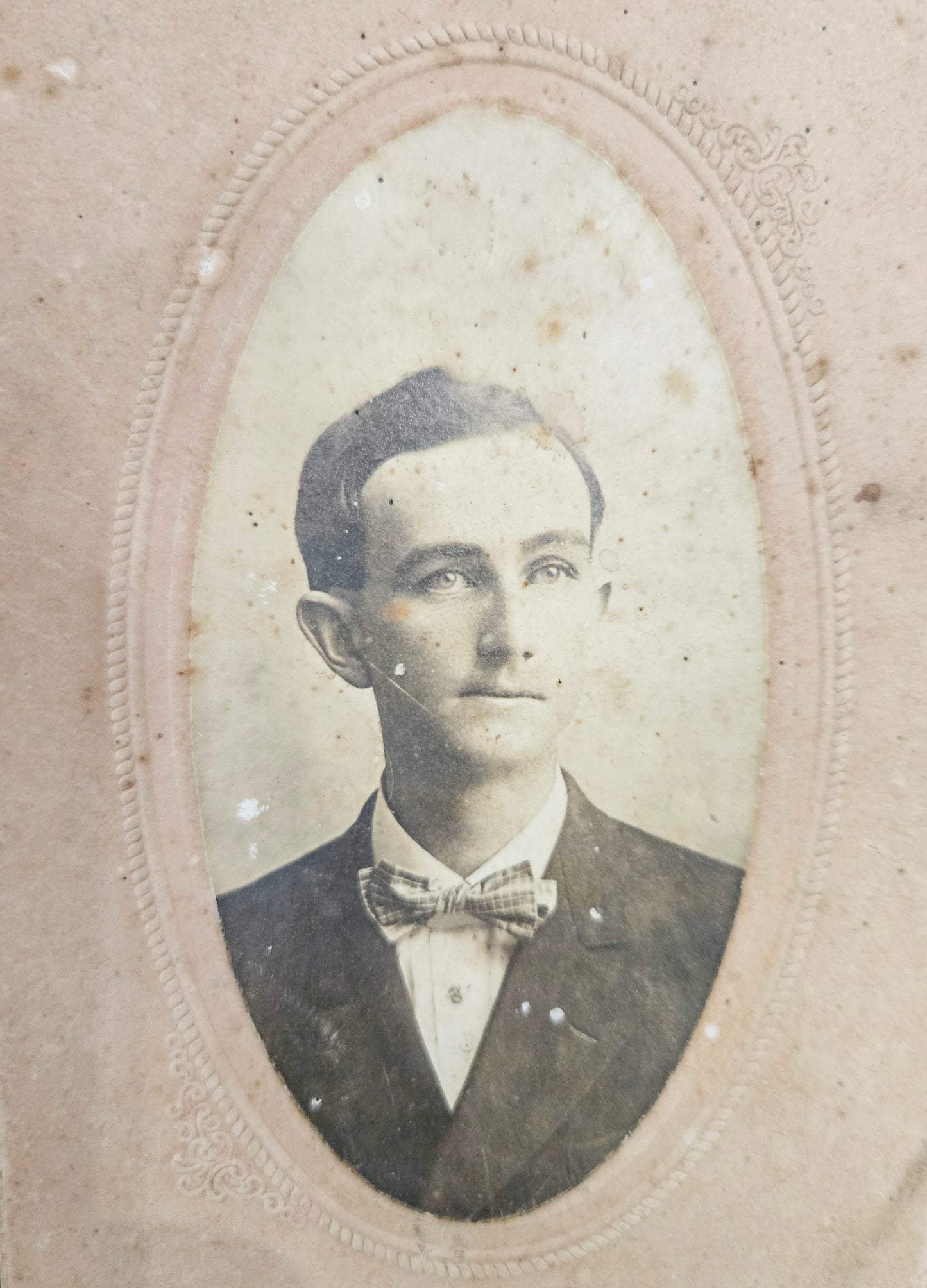 Circa 1900's photo of a Gentleman on Studio Card