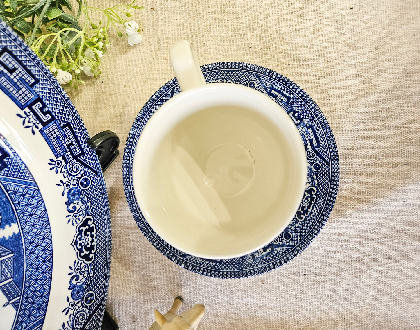 Churchill Classic Blue Willow - Staffordshire England Set