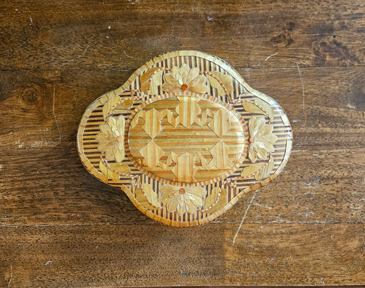 Vintage Bamboo Chinese Grasses Intricate Lidded Trinket Box
