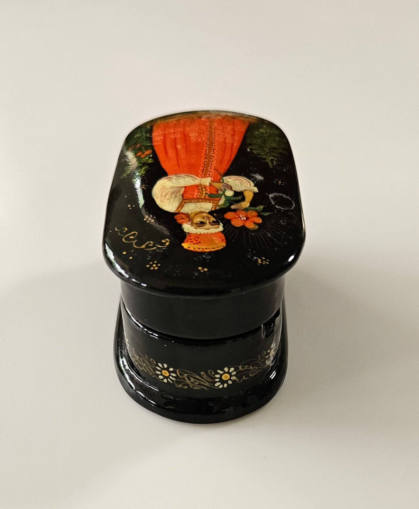USSR Russian Fedoskino Hand Painted Black Lacquer Trinket Box, Alenky Flower